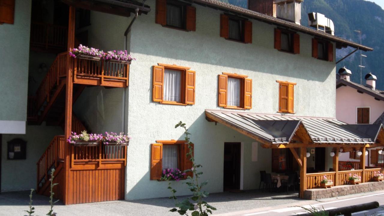 Hotel Miravalle Imer Екстериор снимка